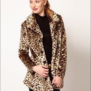 MODA cheetah coat.